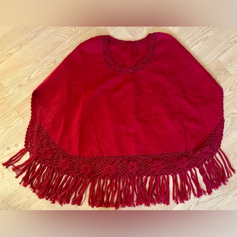 BABY ALPACA RED WOOL PONCHO HANDWOVEN CROCHET HEM & FRINGE ALL SEASONS ONE SIZE